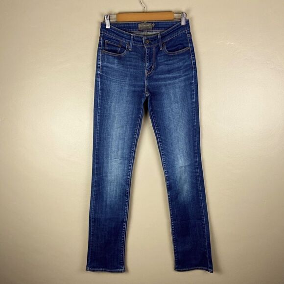 Levi’s NWOT Demi Curve Classic Straight Leg denim jeans 4/27 - Picture 1 of 9